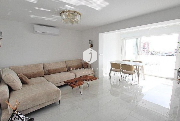 Resale - Apartment / flat -
Torrevieja