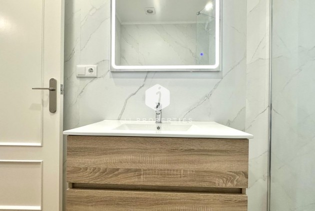 Segunda mano - Apartamento / piso -
Torrevieja - La Mata Pueblo