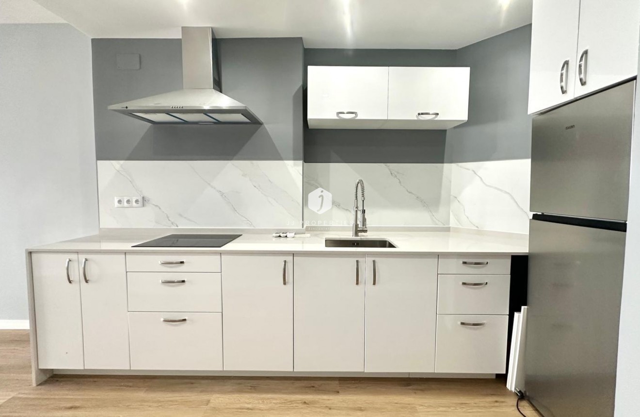 Segunda mano - Apartamento / piso -
Torrevieja - La Mata Pueblo