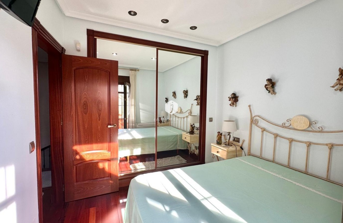 Tweedehands - Chalet -
Torrevieja - La siesta