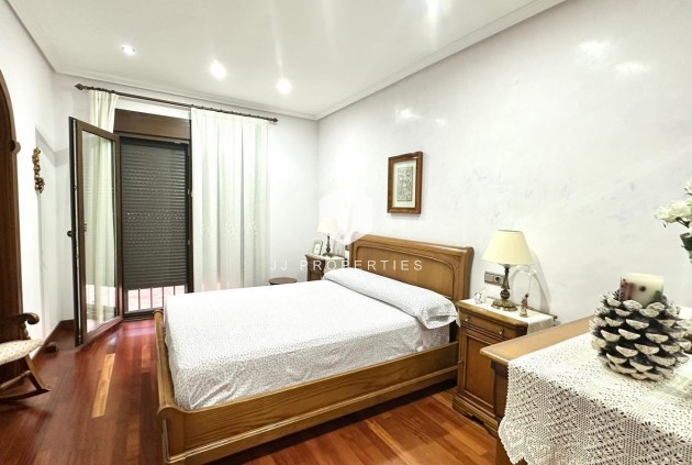 Tweedehands - Chalet -
Torrevieja - La siesta