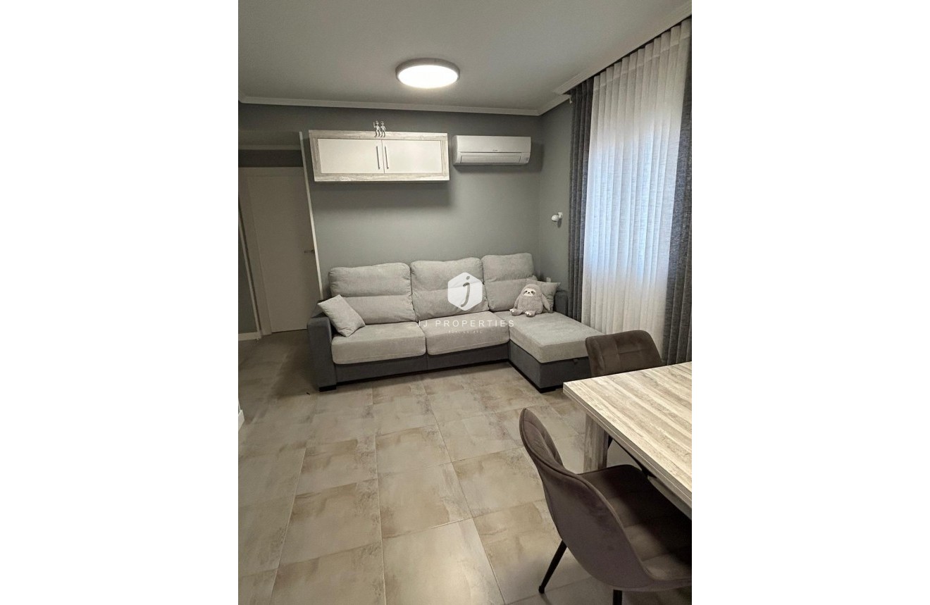Aus zweiter Hand - Wohnung -
Torrevieja - Playa del Cura