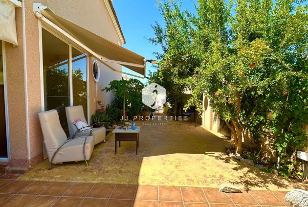 Z drugiej ręki - Villa -
Orihuela Costa - La Regia