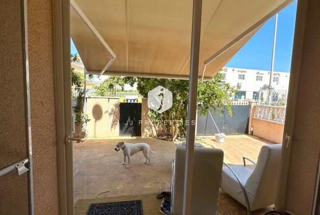 Z drugiej ręki - Villa -
Orihuela Costa - La Regia