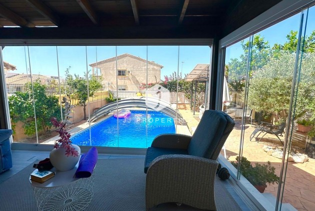 Z drugiej ręki - Villa -
Orihuela Costa - La Regia