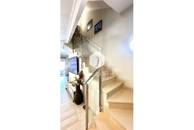 Z drugiej ręki - Villa -
Orihuela Costa - La Regia