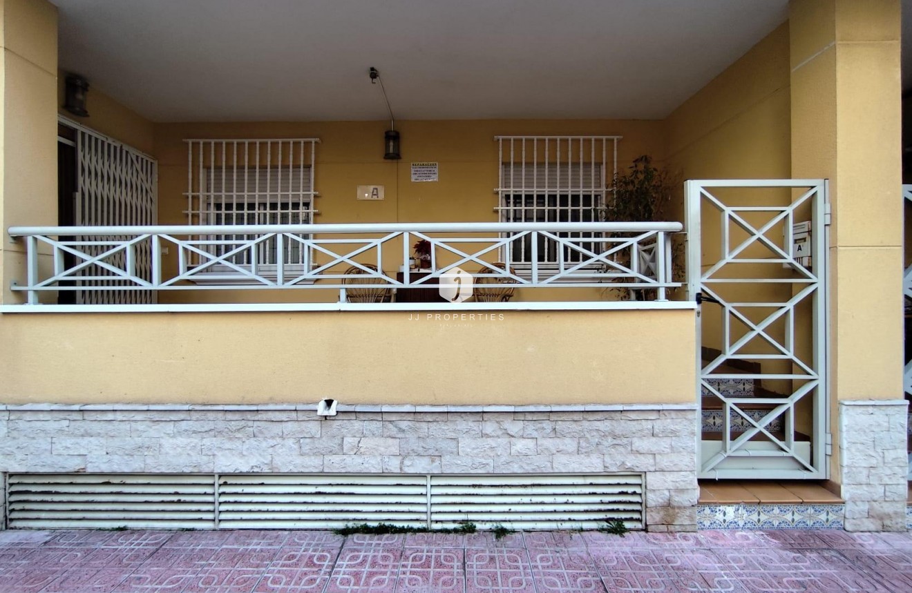 D'occasion - Appartement -
Torrevieja - Estacion de autobuses