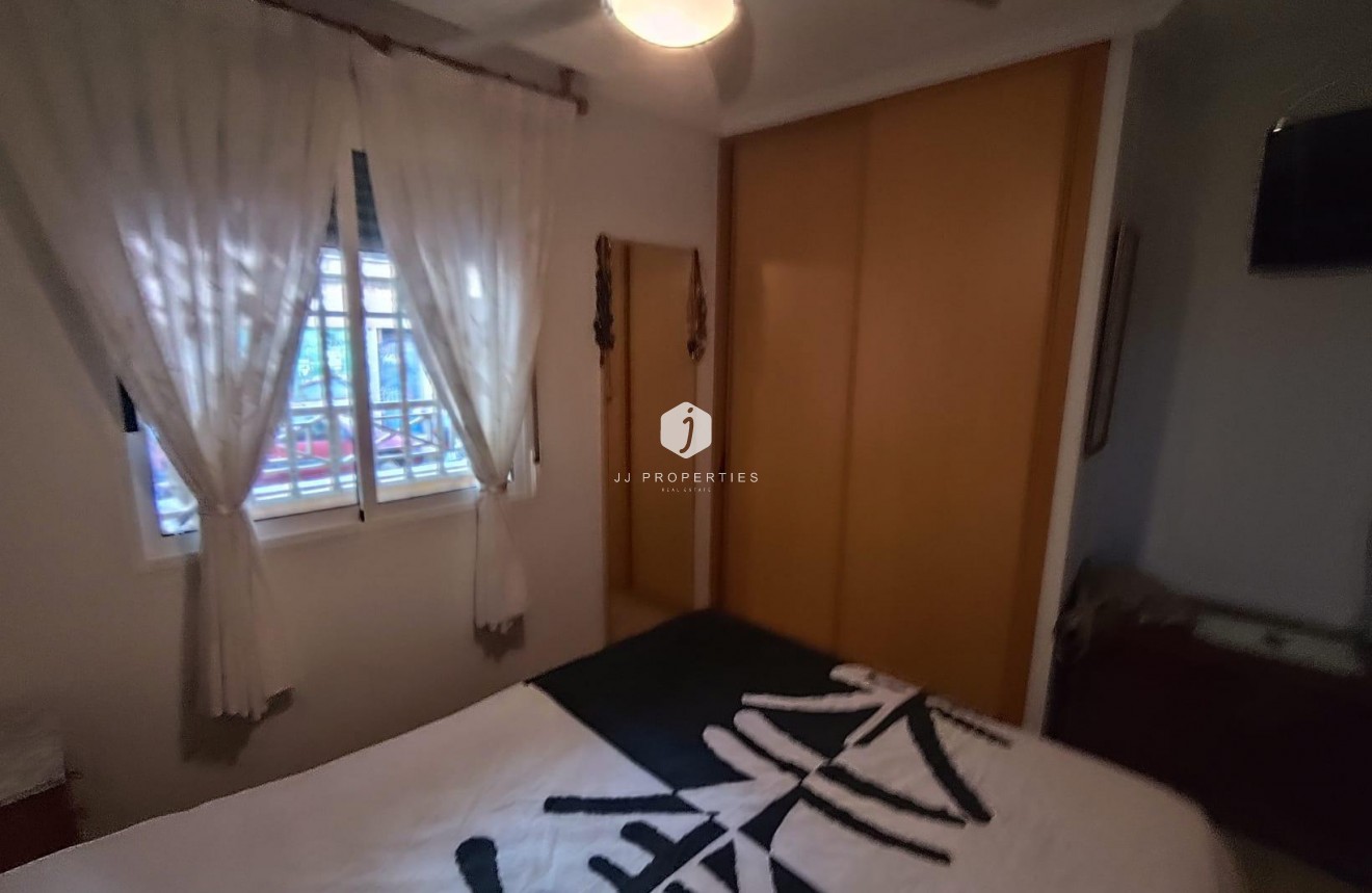 D'occasion - Appartement -
Torrevieja - Estacion de autobuses