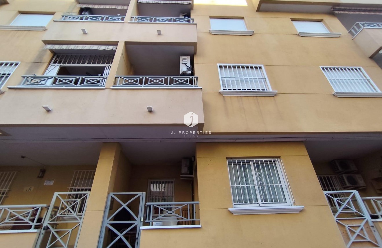 D'occasion - Appartement -
Torrevieja - Estacion de autobuses