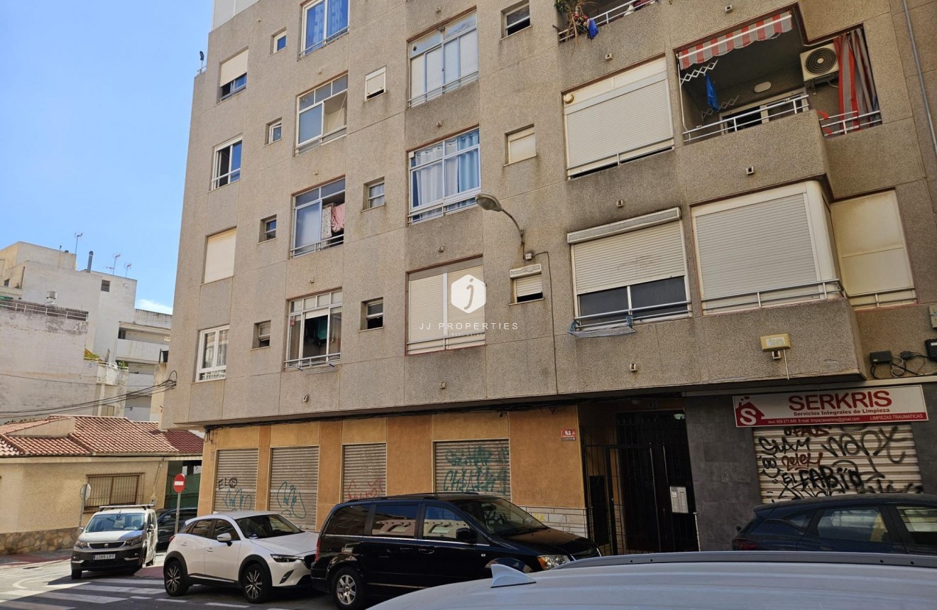 Tweedehands - Appartement / flat -
Torrevieja - Centro