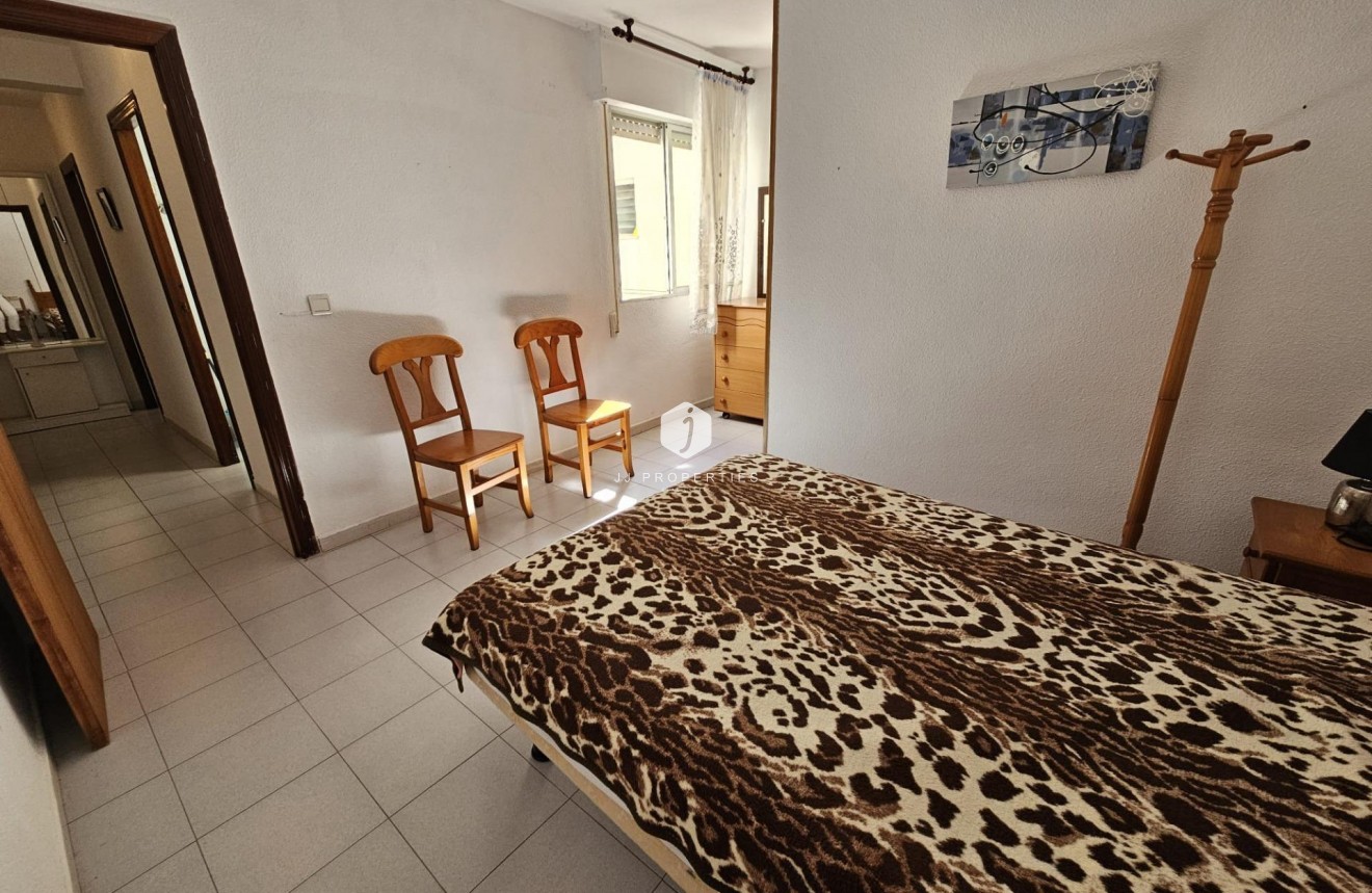 Tweedehands - Appartement / flat -
Torrevieja - Centro