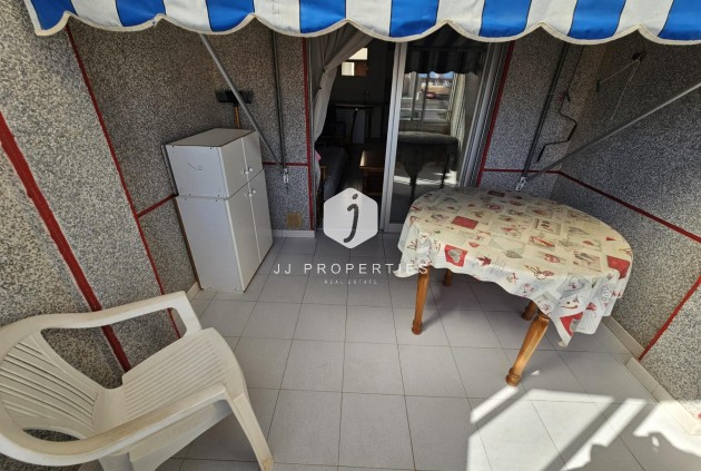 Tweedehands - Appartement / flat -
Torrevieja - Centro