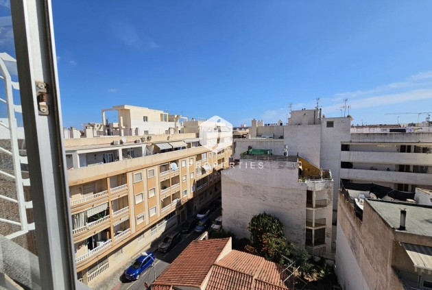 Tweedehands - Appartement / flat -
Torrevieja - Centro