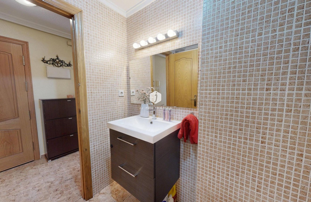 D'occasion - Appartement -
Torrevieja - Estacion de autobuses