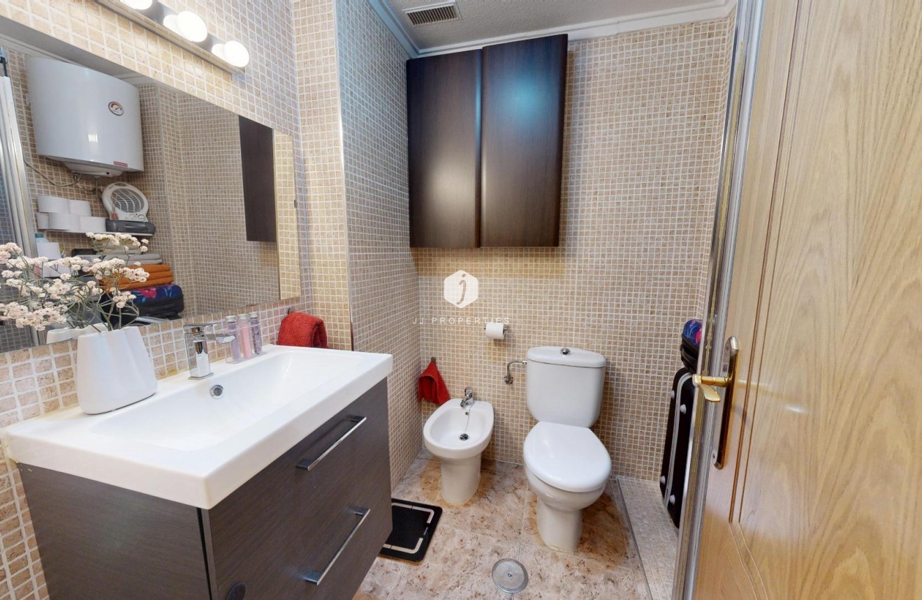 D'occasion - Appartement -
Torrevieja - Estacion de autobuses