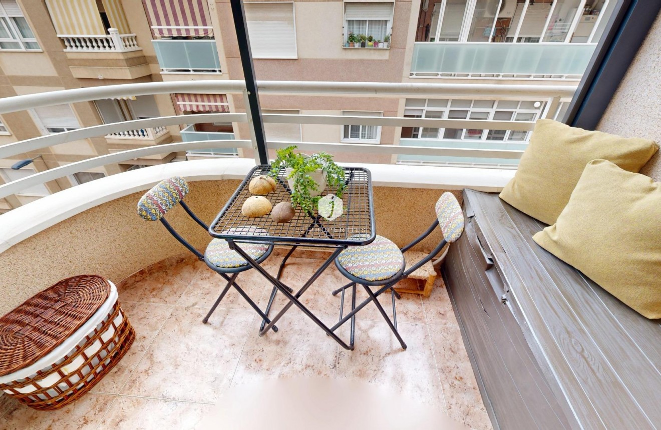 D'occasion - Appartement -
Torrevieja - Estacion de autobuses