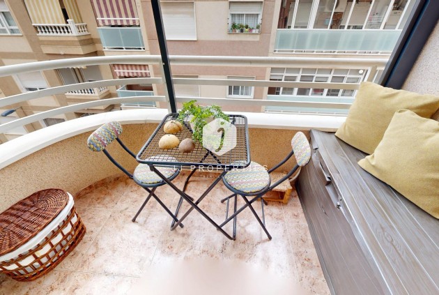 D'occasion - Appartement -
Torrevieja - Estacion de autobuses