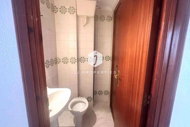 D'occasion - Appartement -
Torrevieja - Estacion de autobuses