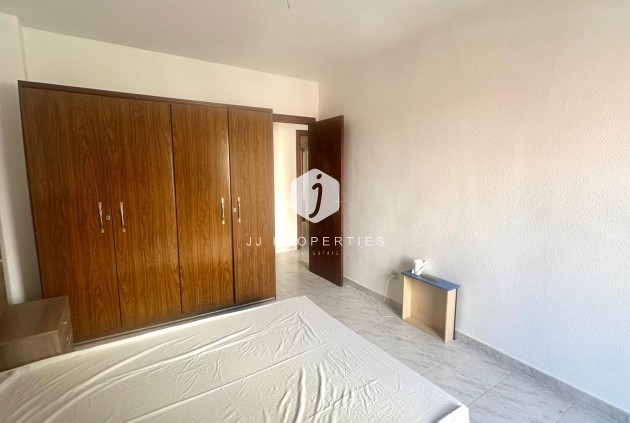 D'occasion - Appartement -
Torrevieja - Estacion de autobuses