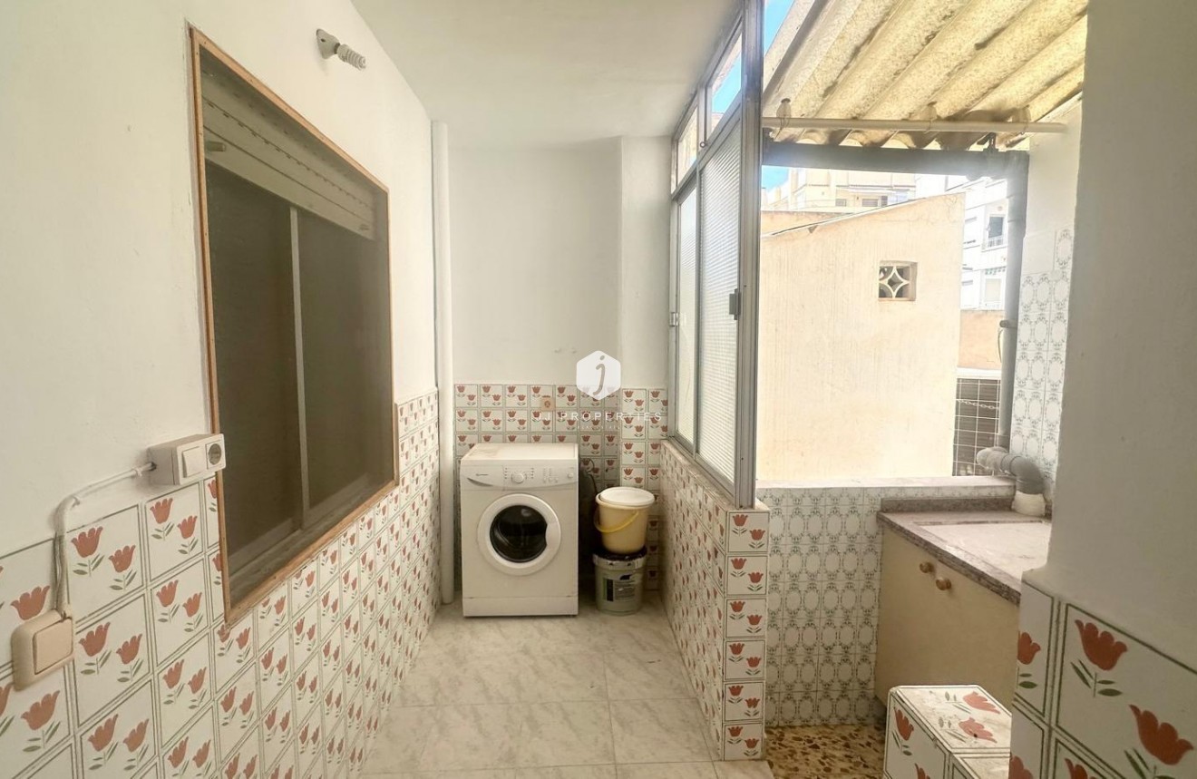 D'occasion - Appartement -
Torrevieja - Estacion de autobuses