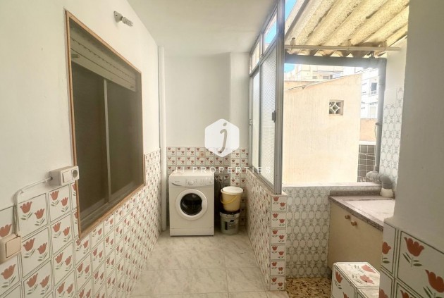 D'occasion - Appartement -
Torrevieja - Estacion de autobuses