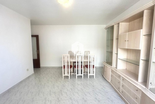 D'occasion - Appartement -
Torrevieja - Estacion de autobuses