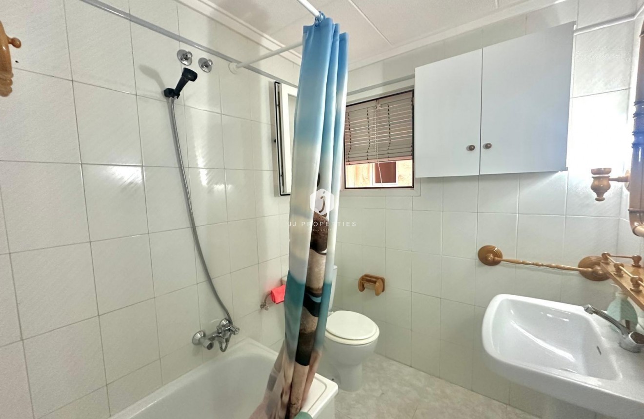 Tweedehands - Appartement / flat -
Torrevieja - Centro