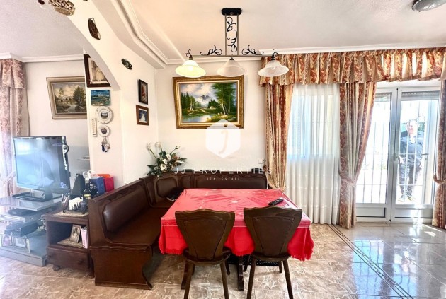 D'occasion - Appartement -
Torrevieja - Playa del Cura