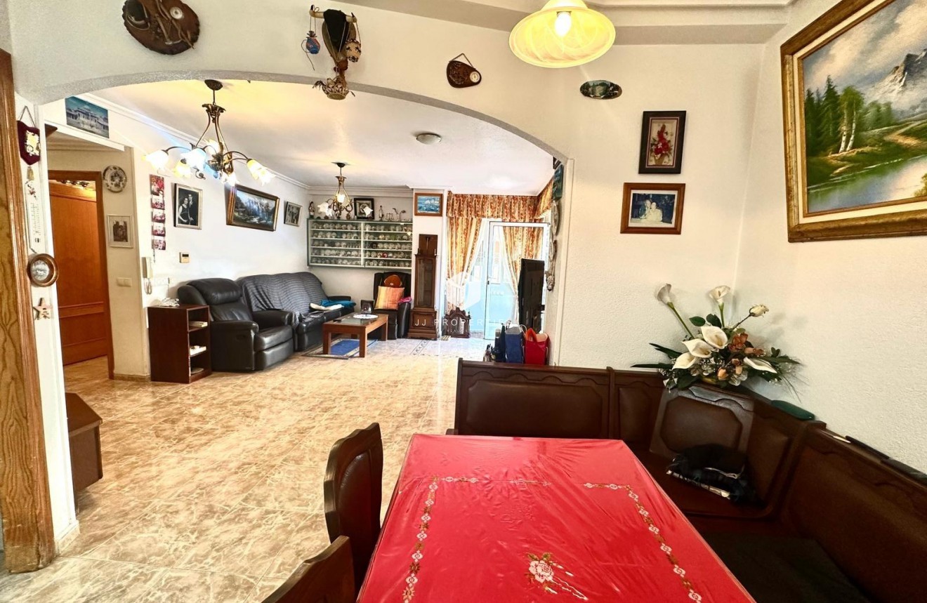 D'occasion - Appartement -
Torrevieja - Playa del Cura