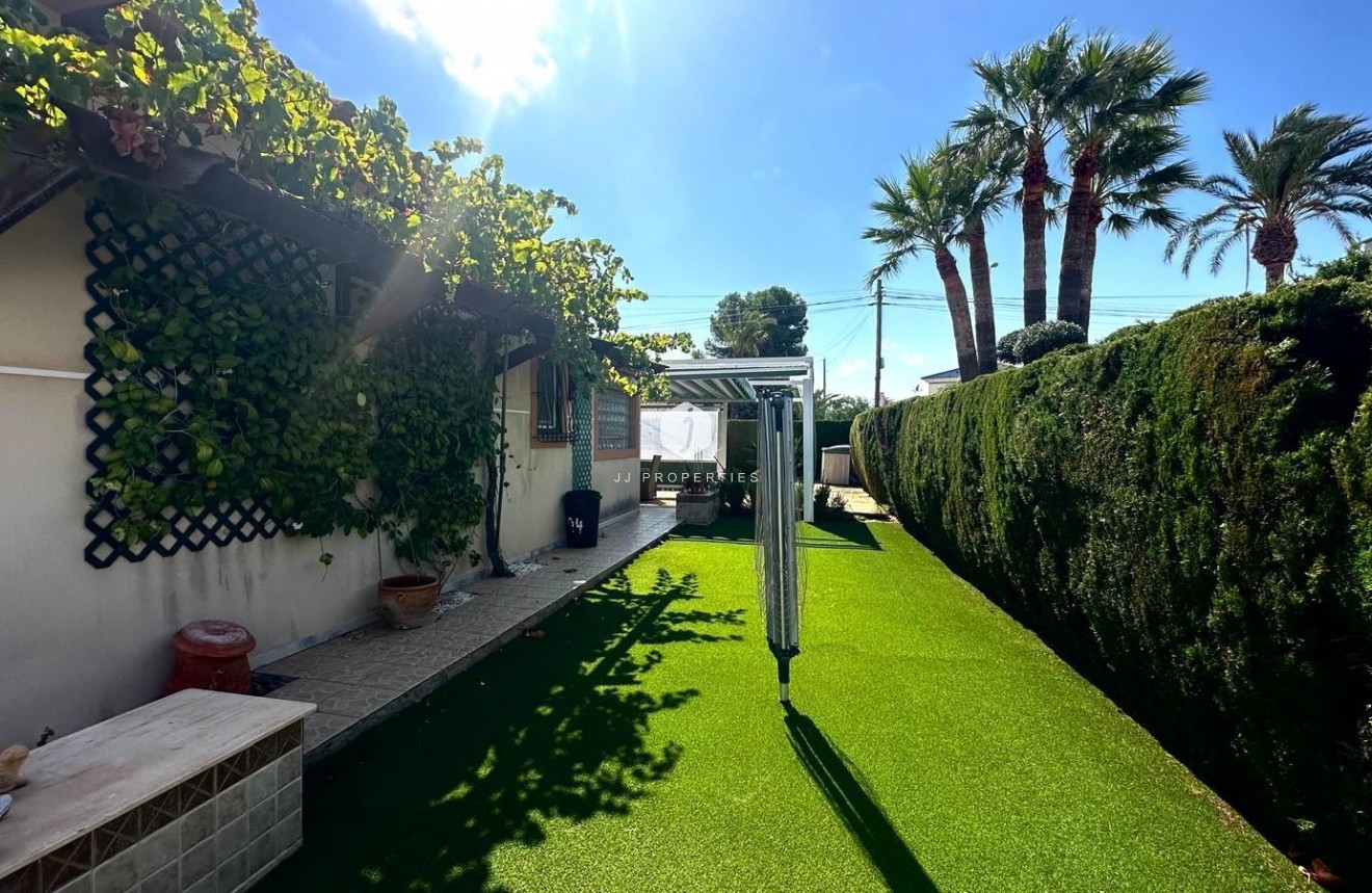 Resale - Villa -
Cabo Roig - Costa Blanca