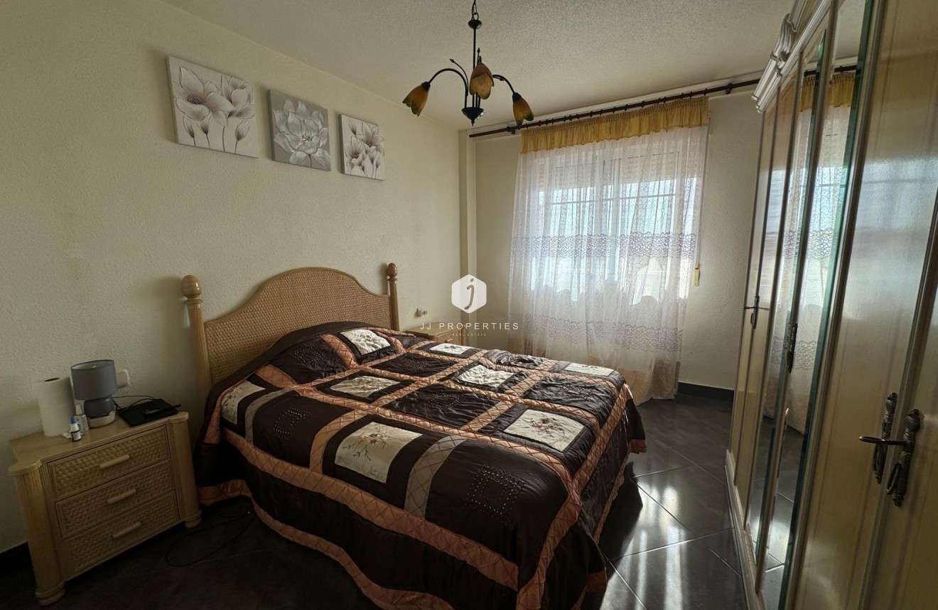 Tweedehands - Appartement / flat -
Torrevieja - Playa del Cura