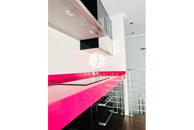 Tweedehands - Appartement / flat -
Torrevieja - Estacion de autobuses