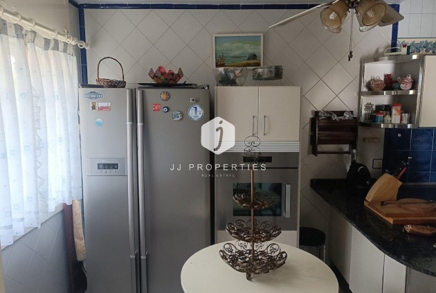 Resale - Villa -
Orihuela Costa - Campoamor