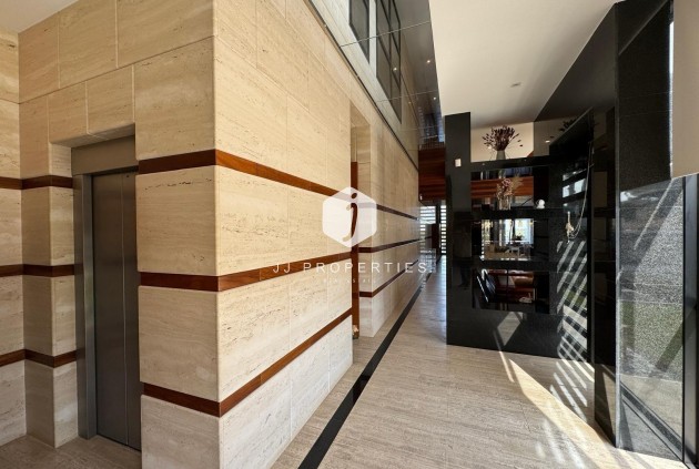 Resale - Villa -
Orihuela Costa - Altos De Campoamor