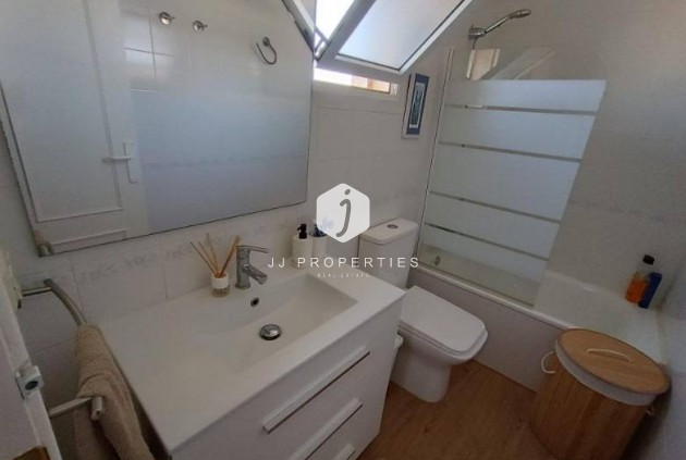 Z drugiej ręki - Mieszkanie w bloku -
Torrevieja - Los Balcones