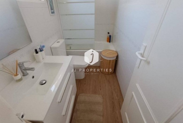 Z drugiej ręki - Mieszkanie w bloku -
Torrevieja - Los Balcones