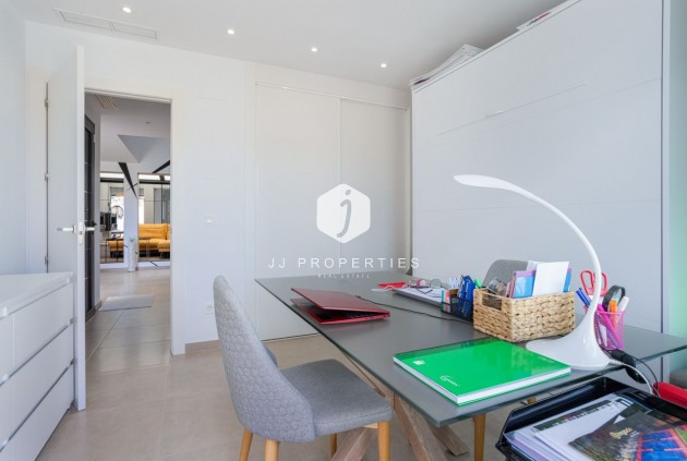 Resale - Villa -
Benijofar - Costa Blanca