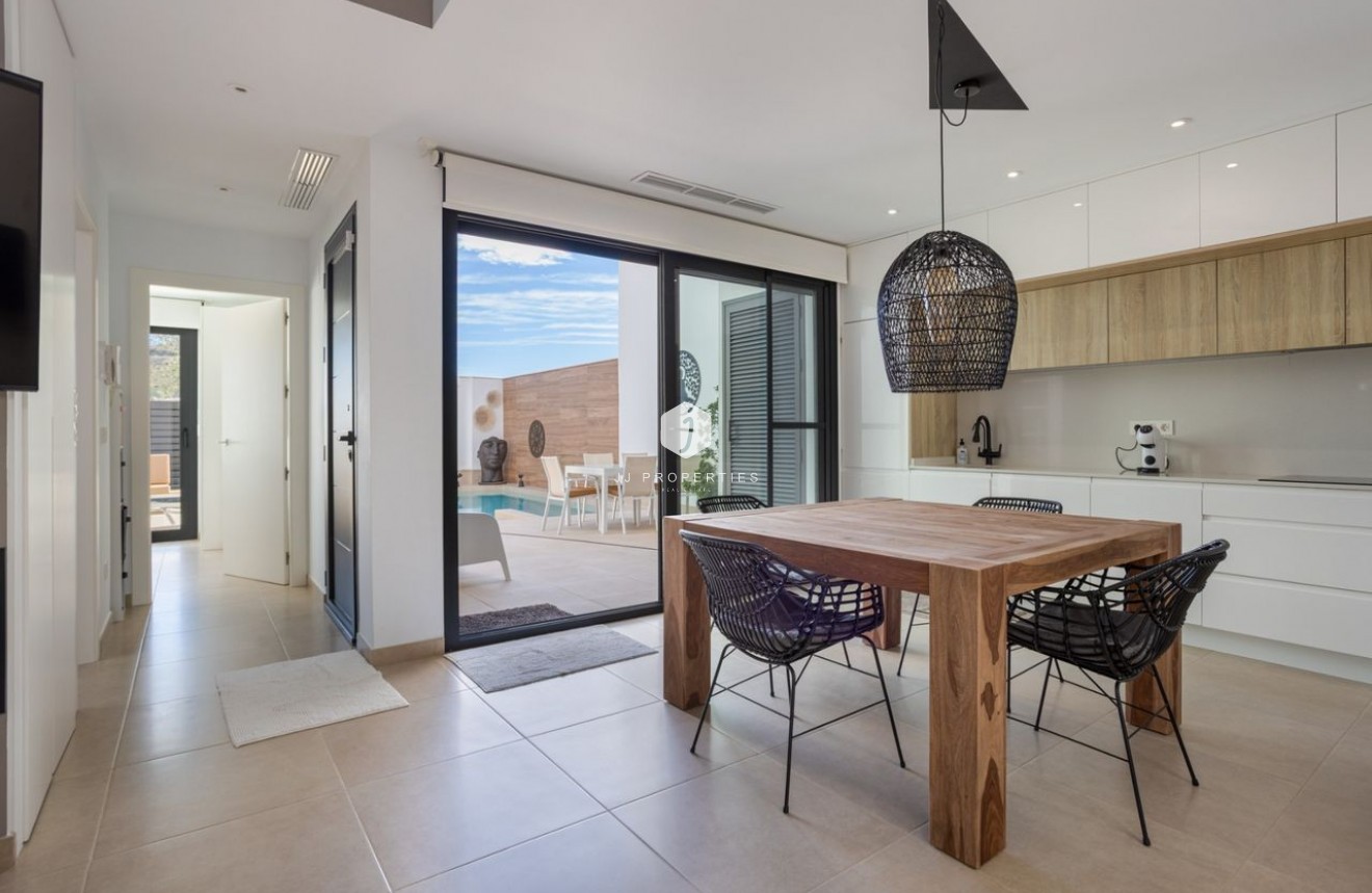 Resale - Villa -
Benijofar - Costa Blanca