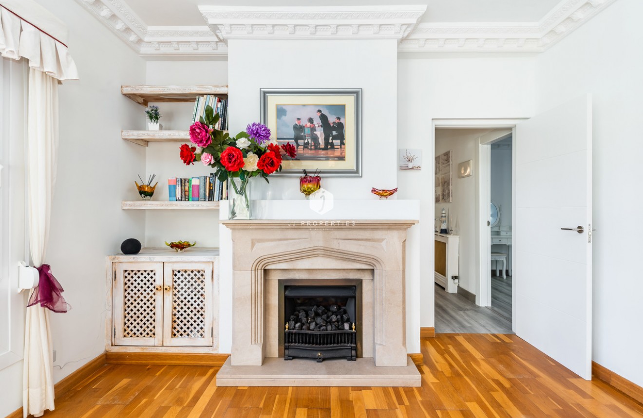 Resale - Villa -
Dehesa de Campoamor - Costa Blanca