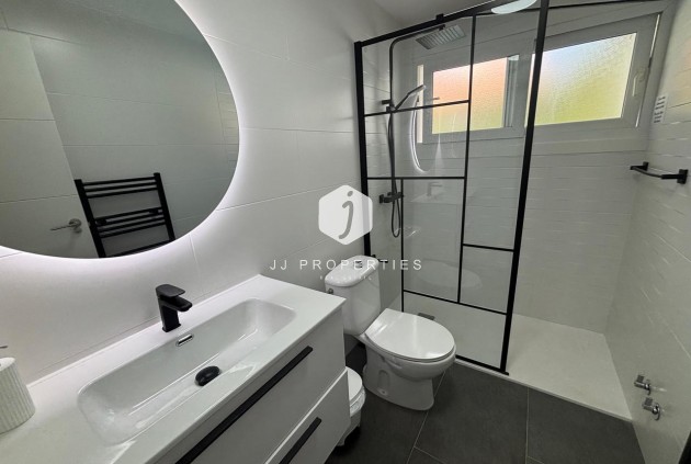 Resale - Villa -
Dehesa de Campoamor - Costa Blanca