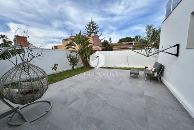 Resale - Villa -
Los Balcones - Costa Blanca