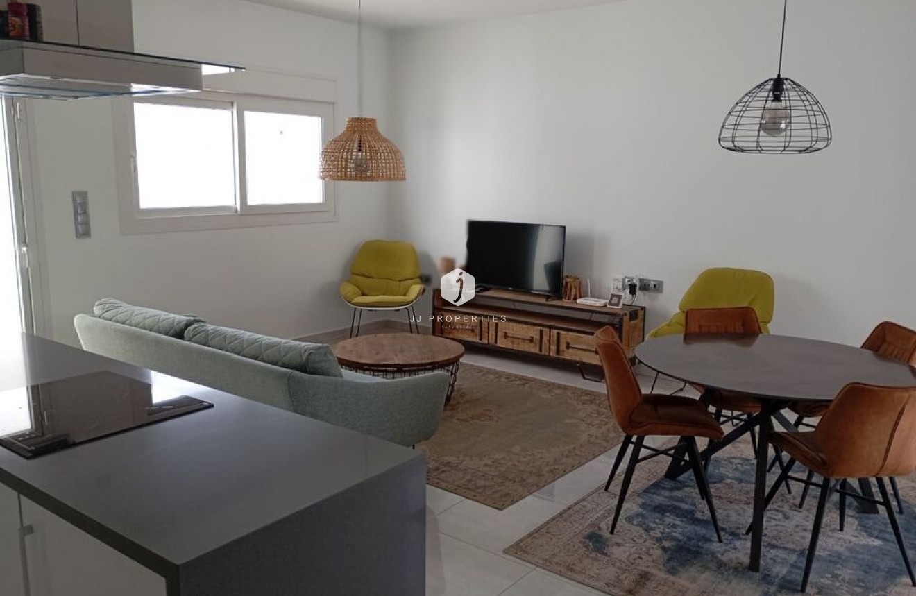 Resale - Villa -
Daya Vieja - Costa Blanca