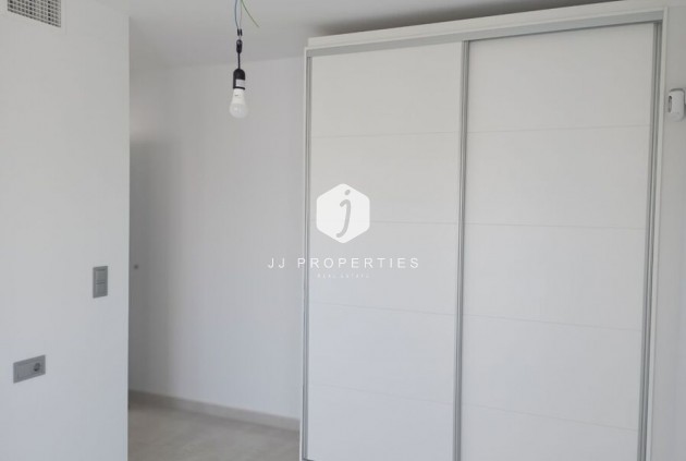 Resale - Villa -
Daya Vieja - Costa Blanca