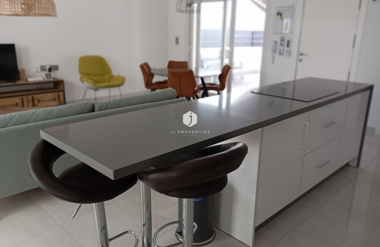 Resale - Villa -
Daya Vieja - Costa Blanca