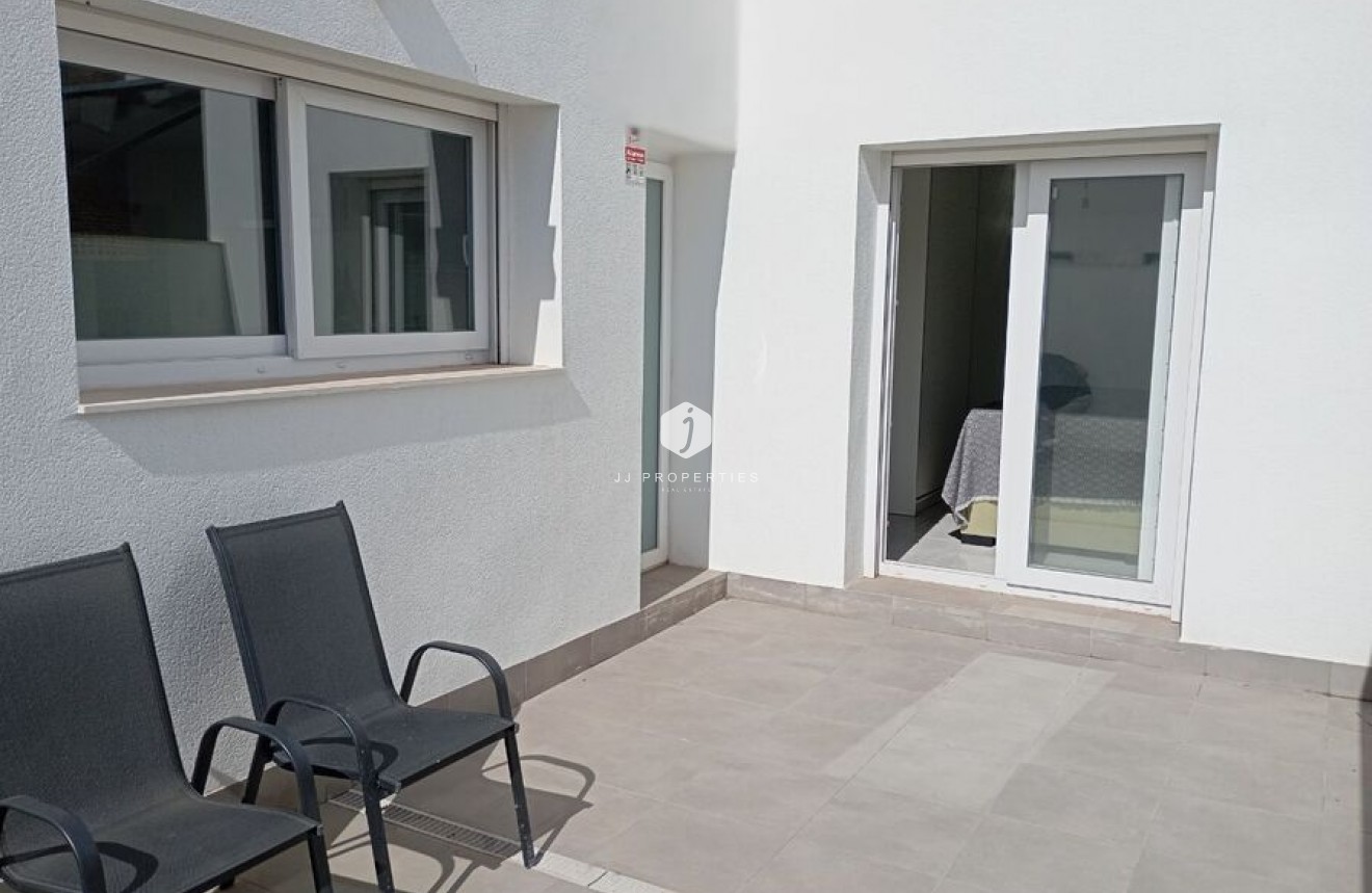 Resale - Villa -
Daya Vieja - Costa Blanca