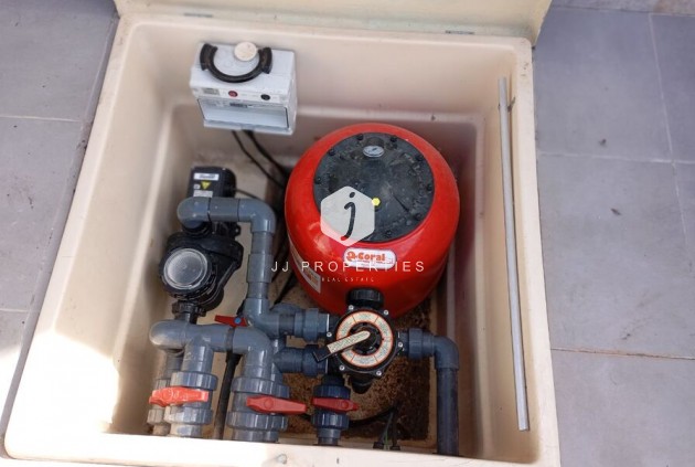 Resale - Villa -
Daya Vieja - Costa Blanca