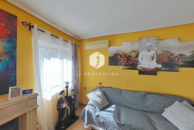 Z drugiej ręki - Villa -
Torrevieja - Los Balcones