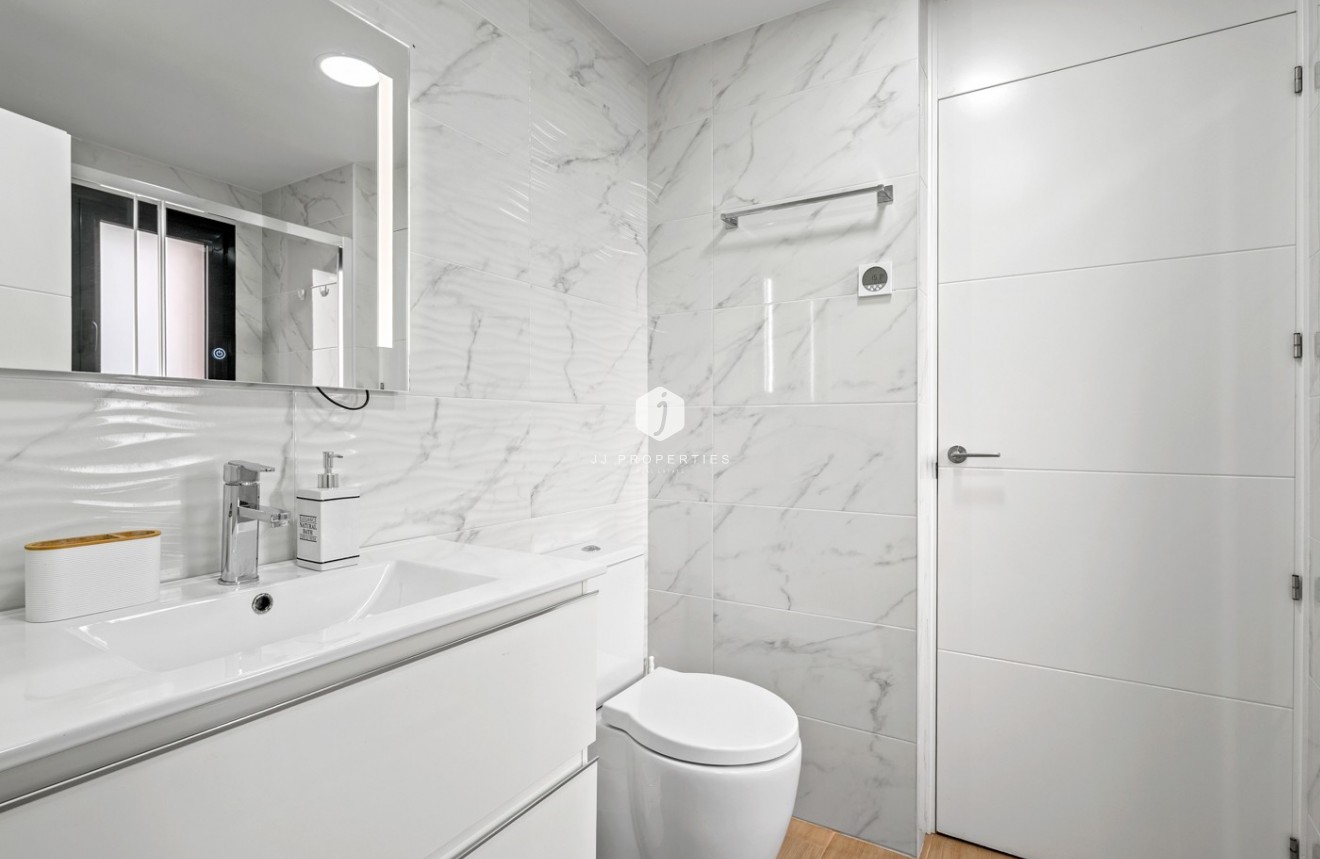 Resale - Apartment / flat -
Orihuela Costa - Costa Blanca