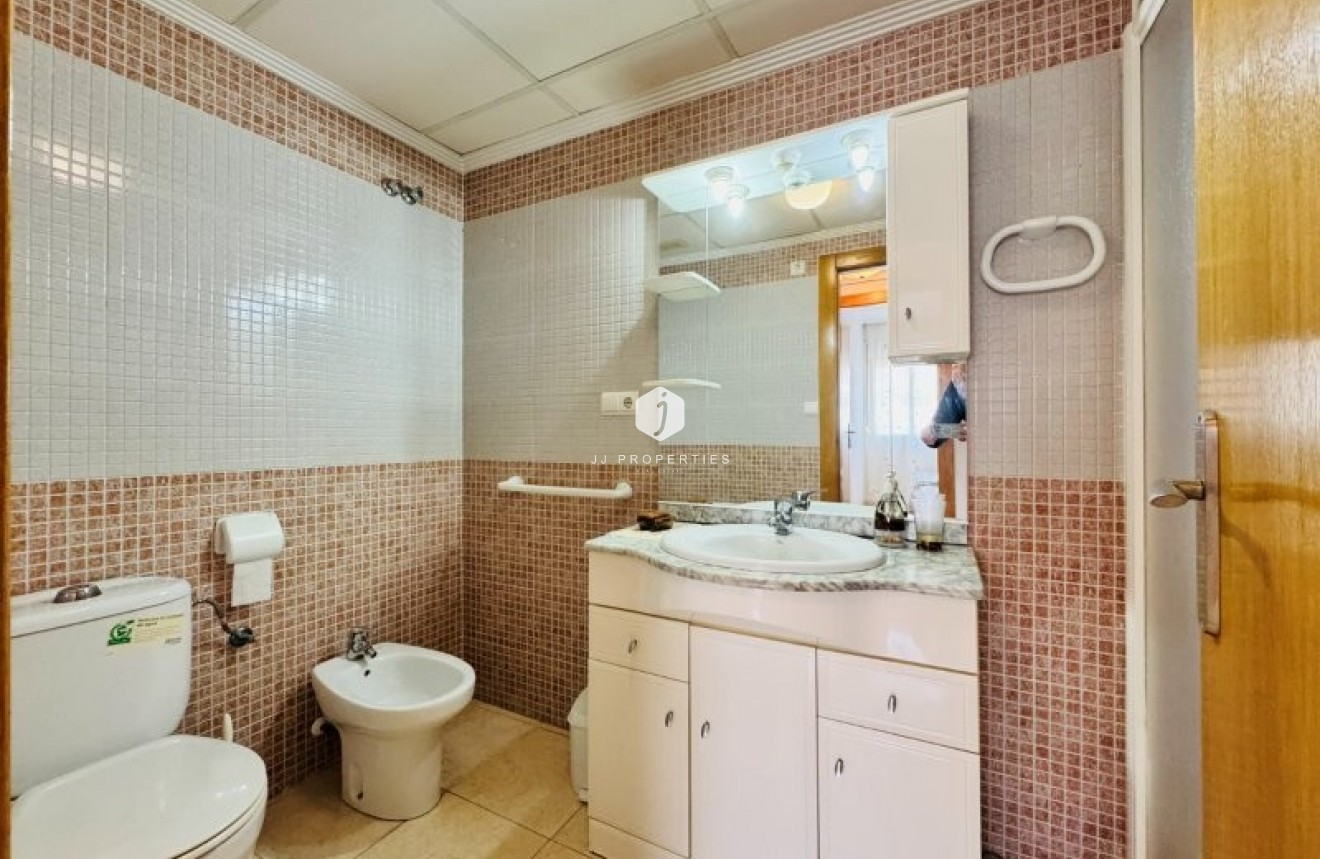 D'occasion - Appartement -
Torrevieja - Costa Blanca