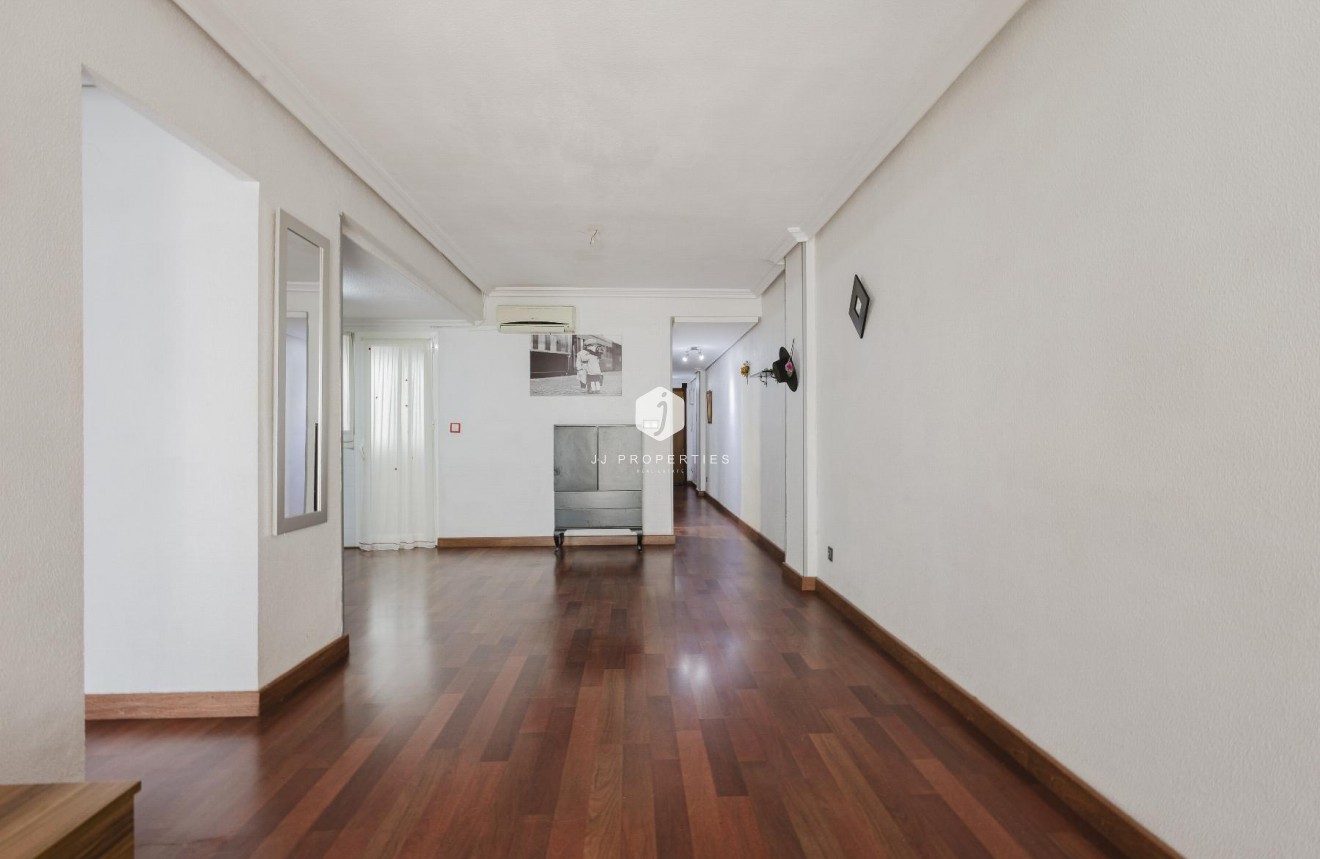 Resale - Apartment / flat -
Torrevieja - Costa Blanca